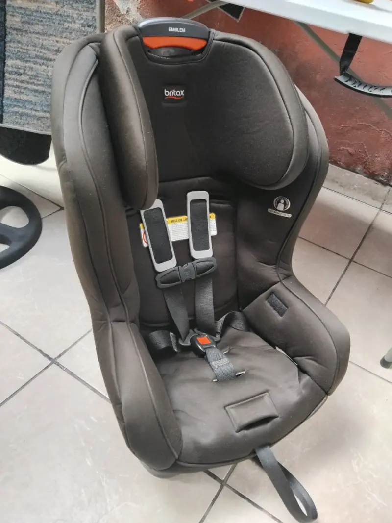 Silla de auto Britax Emblem negra - 3