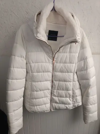 Chaqueta acolchada blanca con capucha Zara - miniatura 1