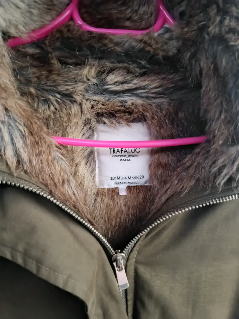 Parka verde con capucha Zara - 2