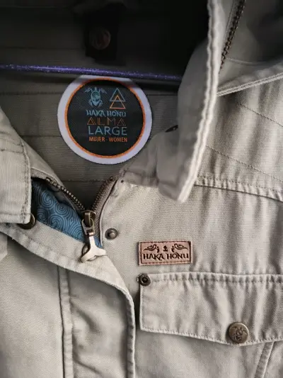 Gabardina con capucha Haka Honu para mujer - miniatura 2