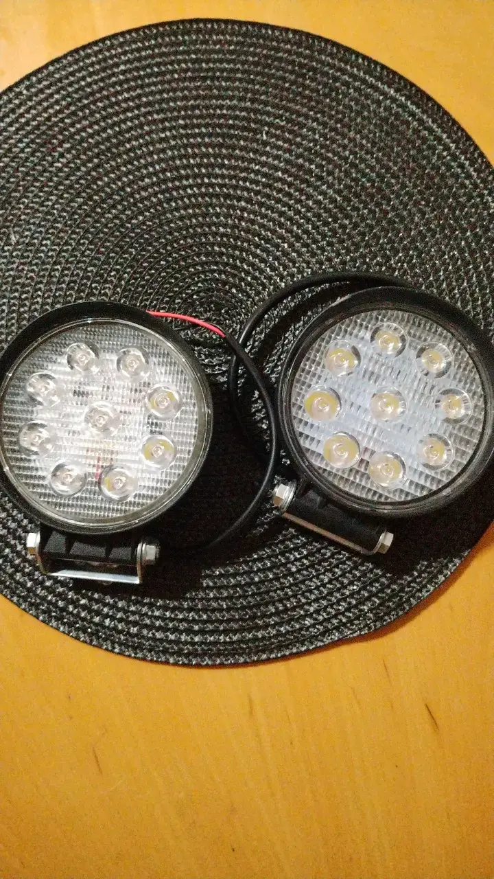 Luces LED redondas para auto 12V - 1
