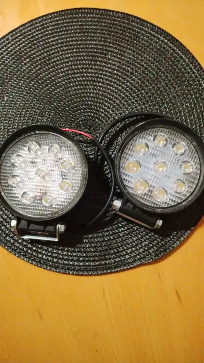 Luces LED redondas para auto 12V - miniatura 1