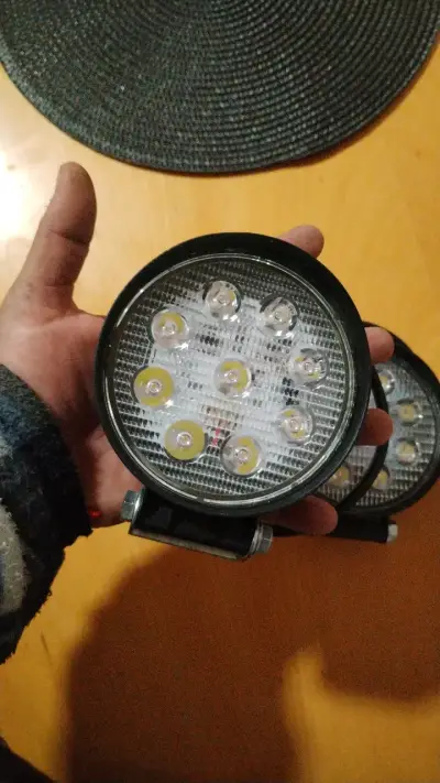Luces LED redondas para auto 12V - miniatura 3