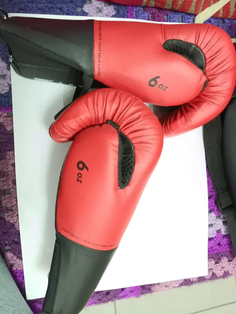 Guantes de Boxeo Rojos 6 oz para Entrenamiento