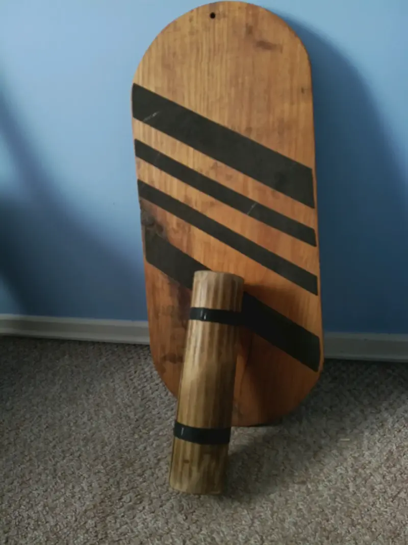 Tabla de equilibrio de madera para ejercicio