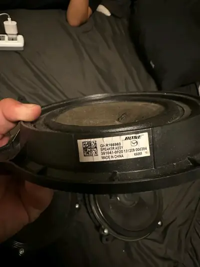 Parlantes Bose para auto Mazda 3 2013-2017 - miniatura 1