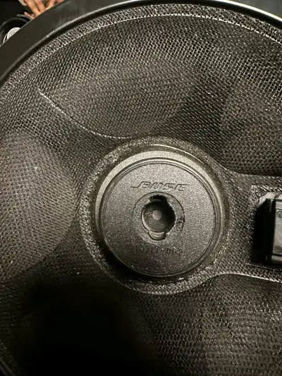 Parlantes Bose para auto Mazda 3 2013-2017 - miniatura 3