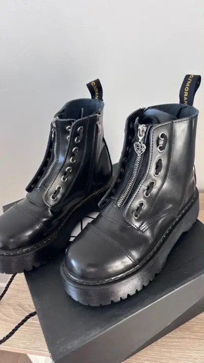Botas negras de cuero con cierre C/Moran - miniatura 4