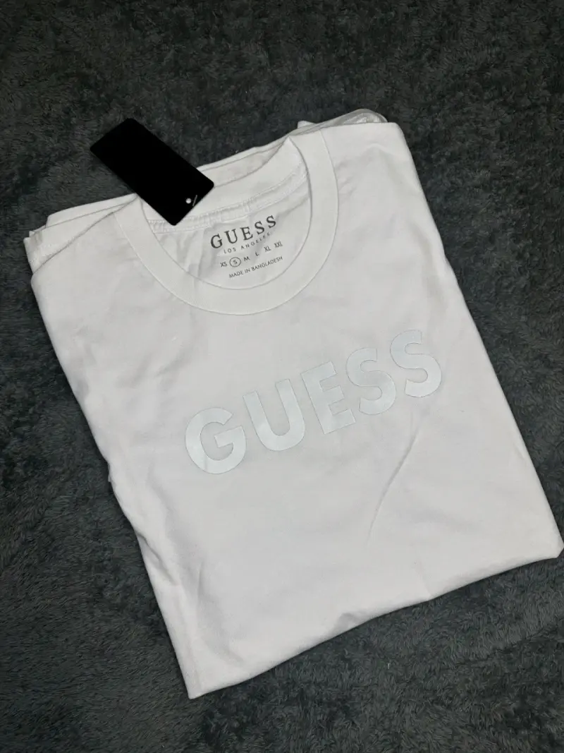 Polera blanca Guess para hombre