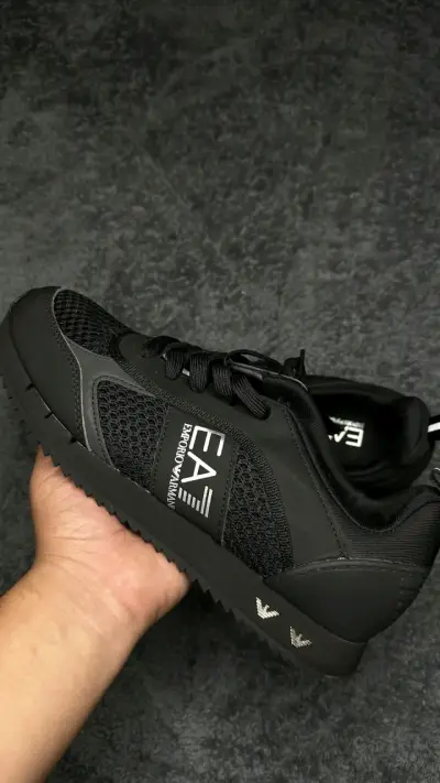 Zapatillas negras Emporio Armani EA7 para hombre - miniatura 1