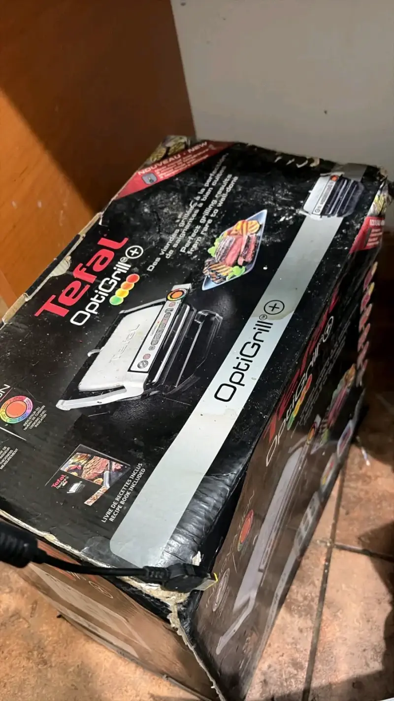 Parrilla eléctrica Tefal OptiGrill+ con caja