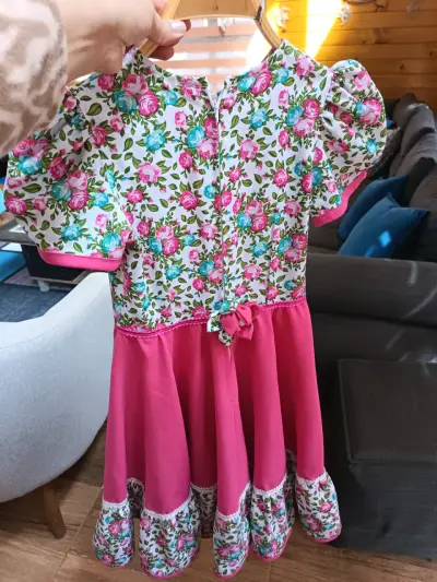 Vestido infantil rosa con estampado floral - miniatura 5