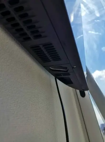 Televisor LED de pantalla plana - miniatura 3
