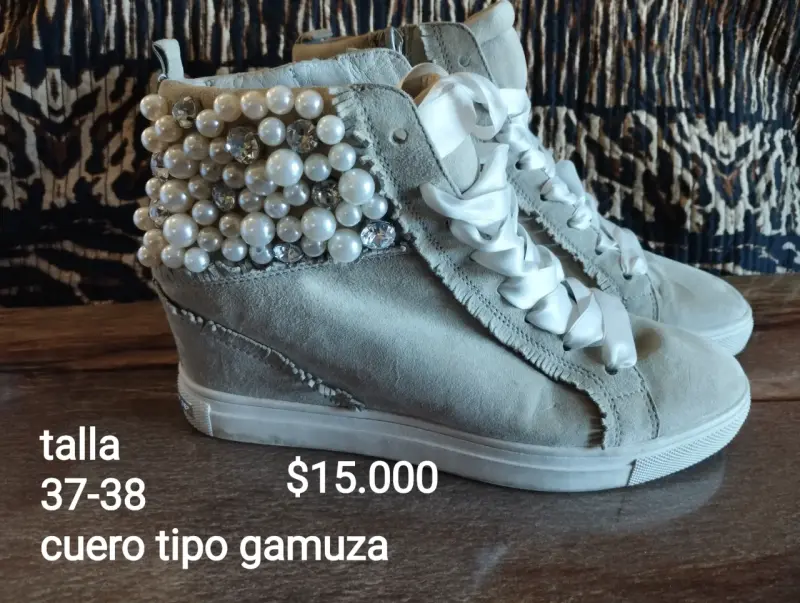 Zapatillas de Cuero Gamuza con Perlas Talla 37-38 - 1
