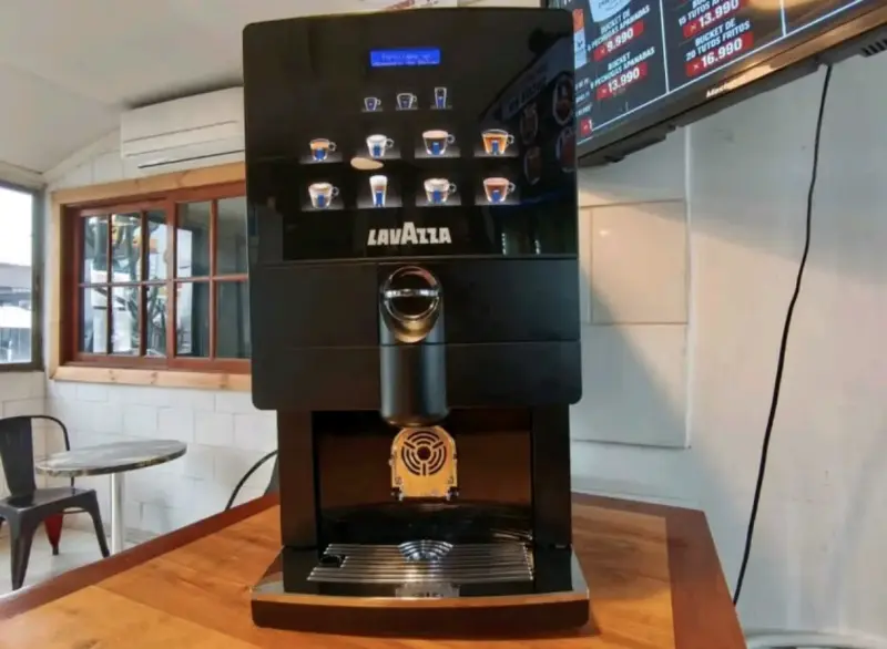 Máquina de Café Automática Lavazza Negra - 2