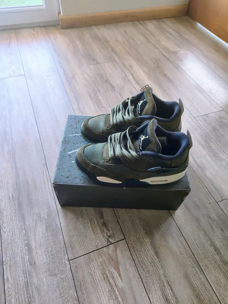 Zapatillas Nike Air Jordan 4 Retro Verde Oliva - 1