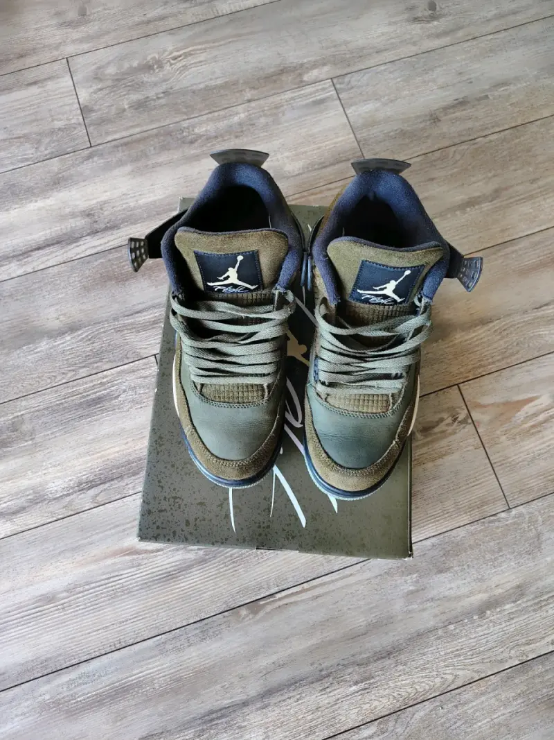 Zapatillas Nike Air Jordan 4 Retro Verde Oliva - 2