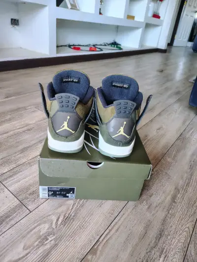 Zapatillas Nike Air Jordan 4 Retro Verde Oliva - miniatura 3