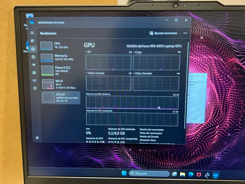 Laptop Lenovo LOQ con NVIDIA GeForce RTX 4050 - 5