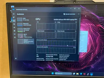 Laptop Lenovo LOQ con NVIDIA GeForce RTX 4050 - miniatura 5