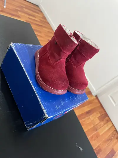 Botines de gamuza rojos para niña Best House - miniatura 1