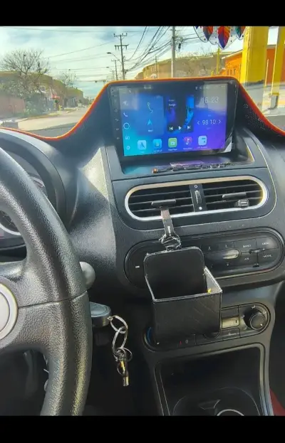 Auto MG rojo en buen estado - miniatura 5