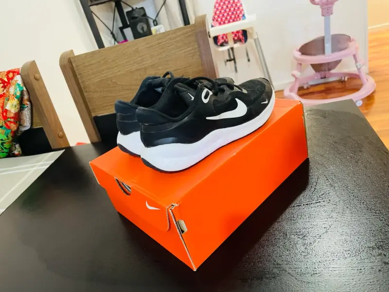 Zapatillas Nike Revolution 6 negras para niño - 5
