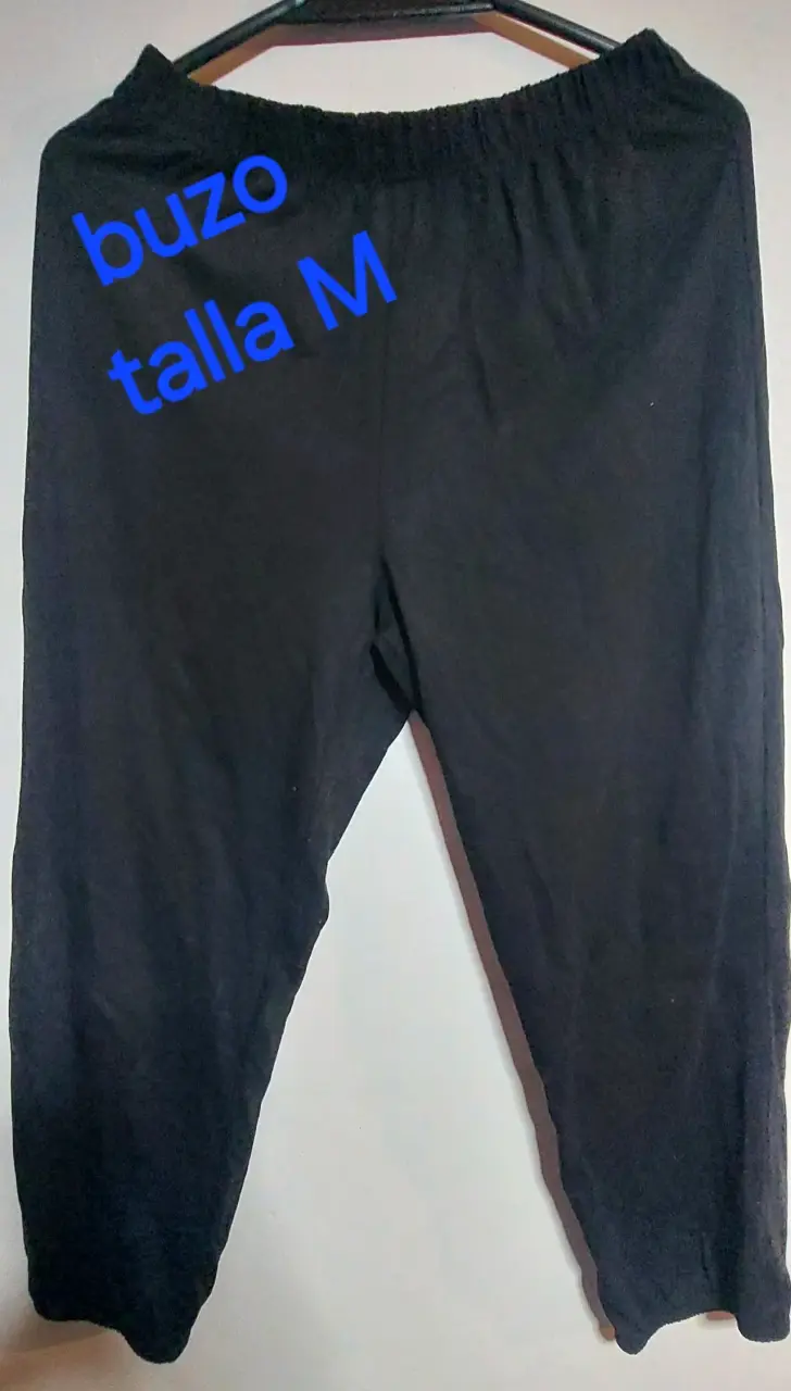 Conjunto Hello Kitty pijama Talla M - 3