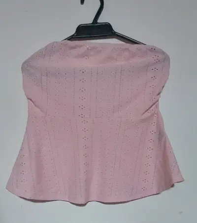 Blusas strapless en colores rosa y negro - miniatura 1