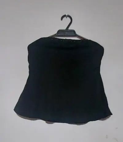 Blusas strapless en colores rosa y negro - miniatura 3
