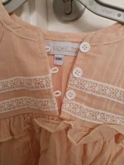 Vestido de bebé RZ by Rachel Zoe rosa con encaje - miniatura 3