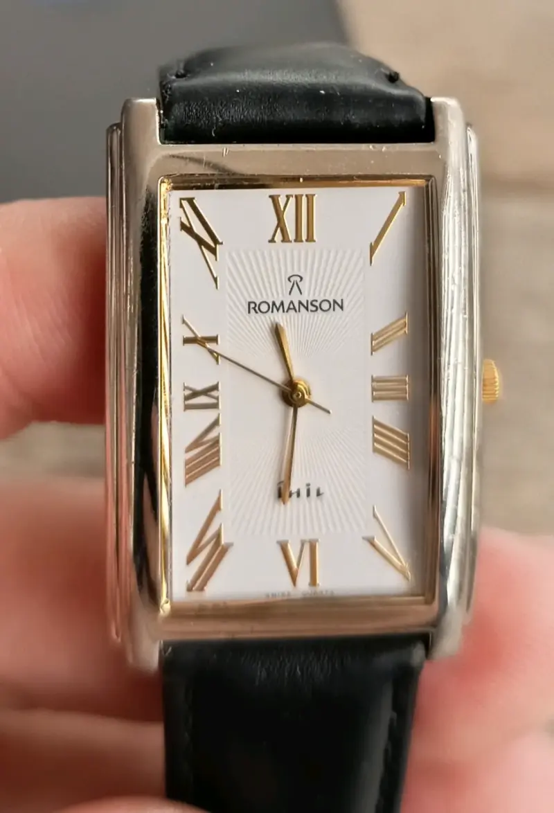 Reloj Romanson Phil Rectangular de Cuero Negro - 1