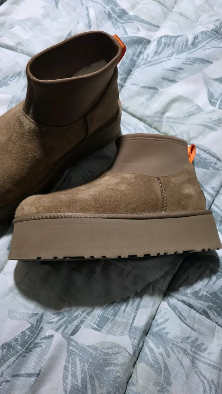 Botines de gamuza marrón UGG con plataforma - 2