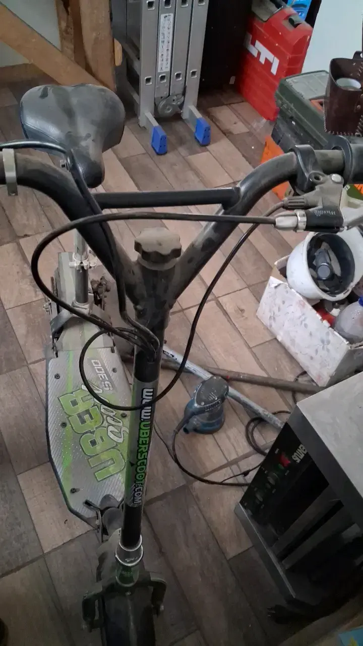 Scooter eléctrico Uber Scoot 350W usado - 4