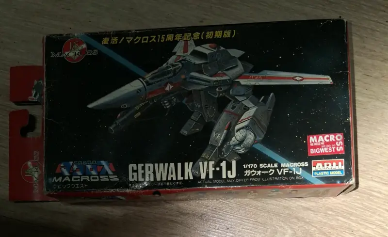 Modelo a Escala Macross Fighter VF-1J - 2