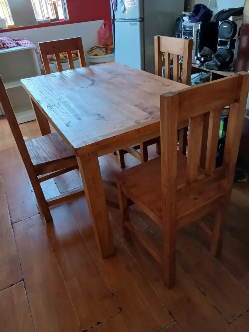 Juego de comedor de madera con 4 sillas - 3