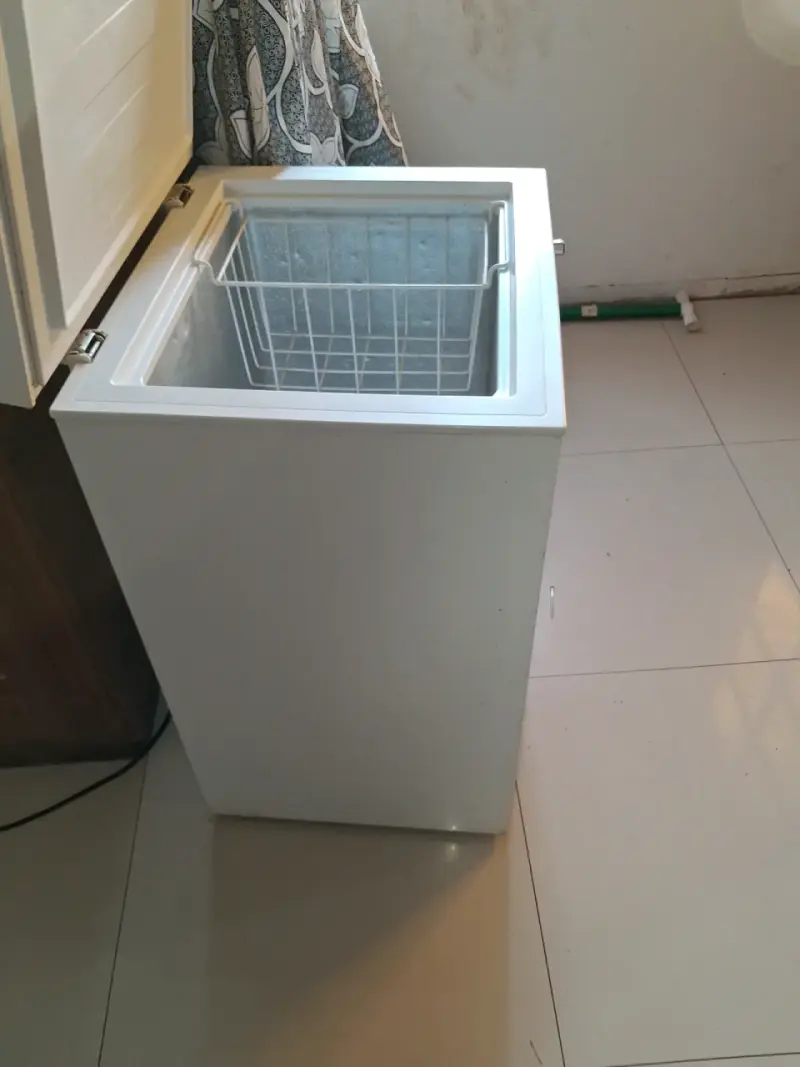 Congelador Hisense compacto modelo FC-12DD - 3