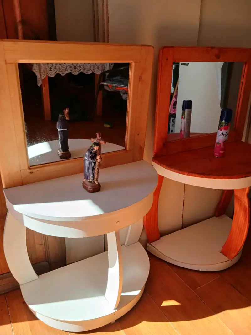 Conjunto de tocadores de madera con espejo - 2