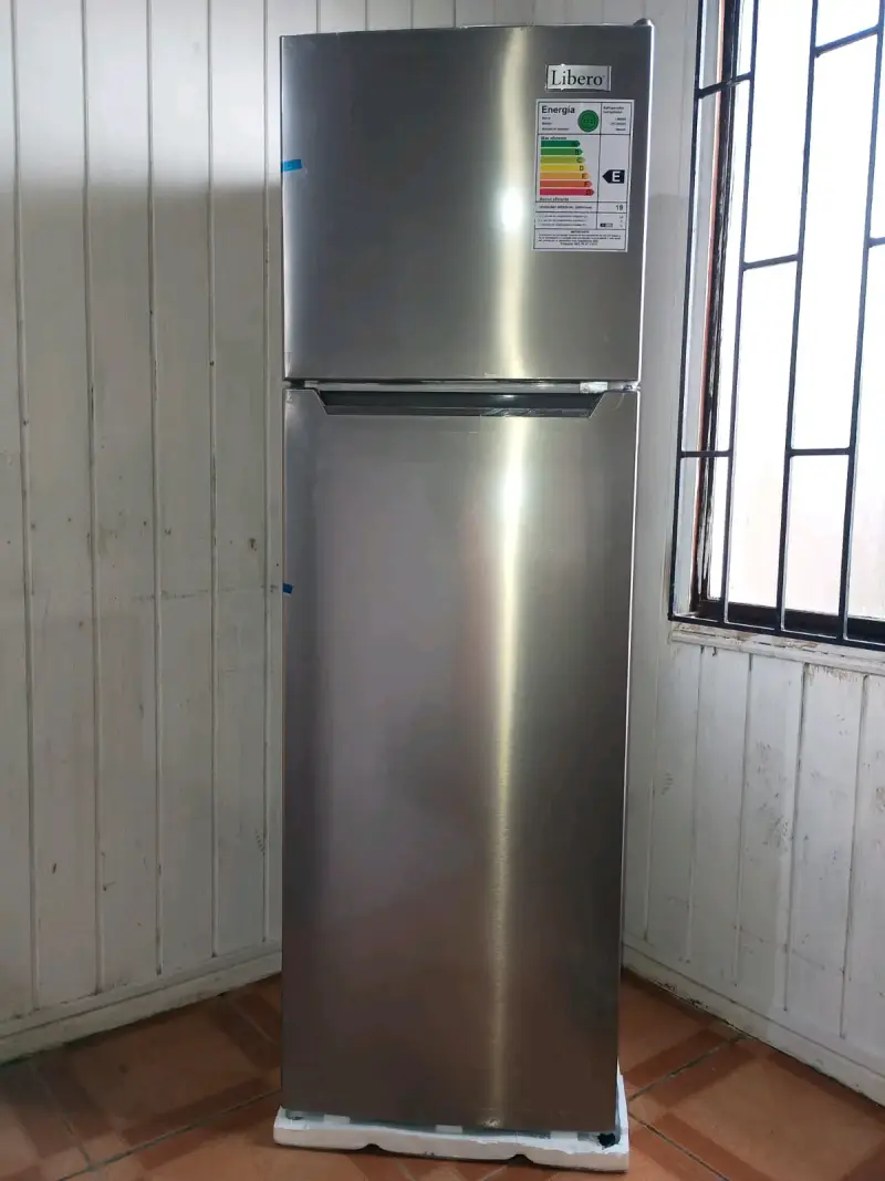 Refrigerador Libero de acero inoxidable - 1