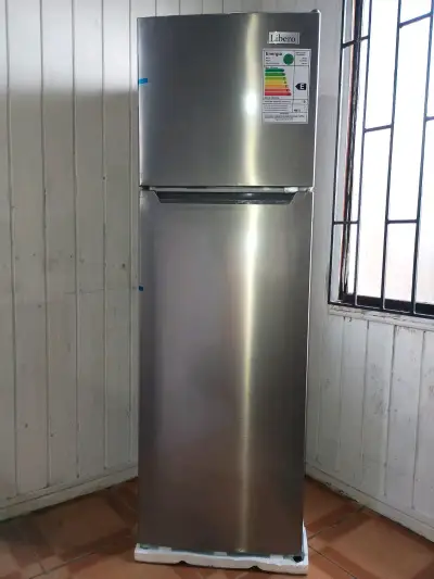 Refrigerador Libero de acero inoxidable - miniatura 1