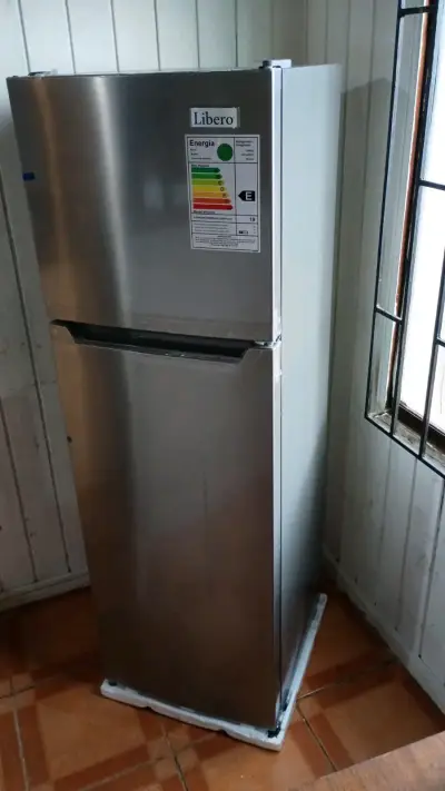 Refrigerador Libero de acero inoxidable - miniatura 2