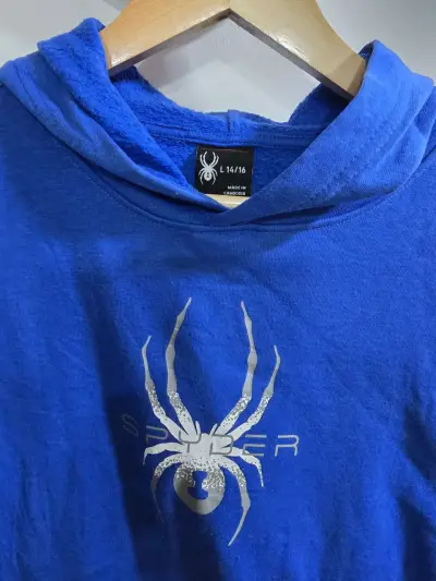 Polerón azul con capucha y diseño de araña - miniatura 2