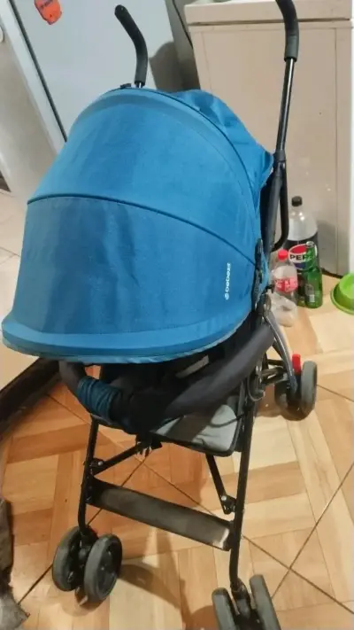 Coche de bebé azul Bebesit plegable - miniatura 1