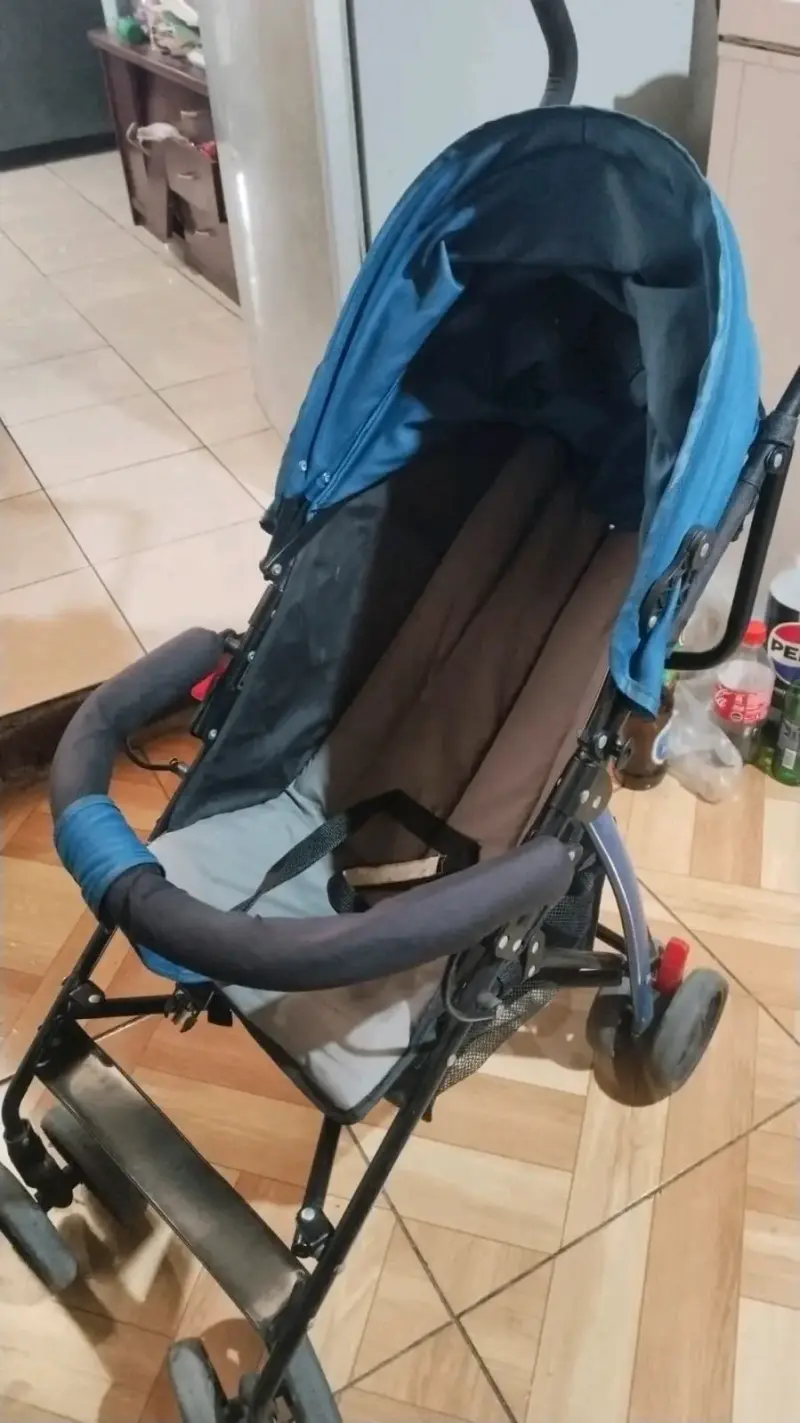 Coche de bebé azul Bebesit plegable - 2