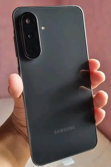Samsung Galaxy A36 5G en buen estado - 2