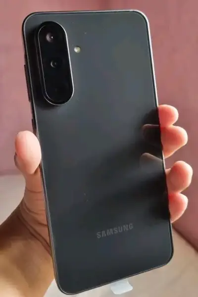 Samsung Galaxy A36 5G en buen estado - miniatura 2
