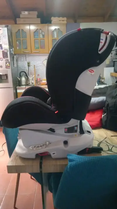 Silla de Auto Bebesit Convoy Negra y Fucsia - miniatura 4