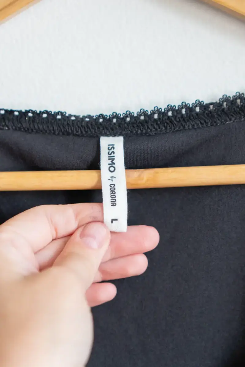 Vestido floral negro con encaje - 4