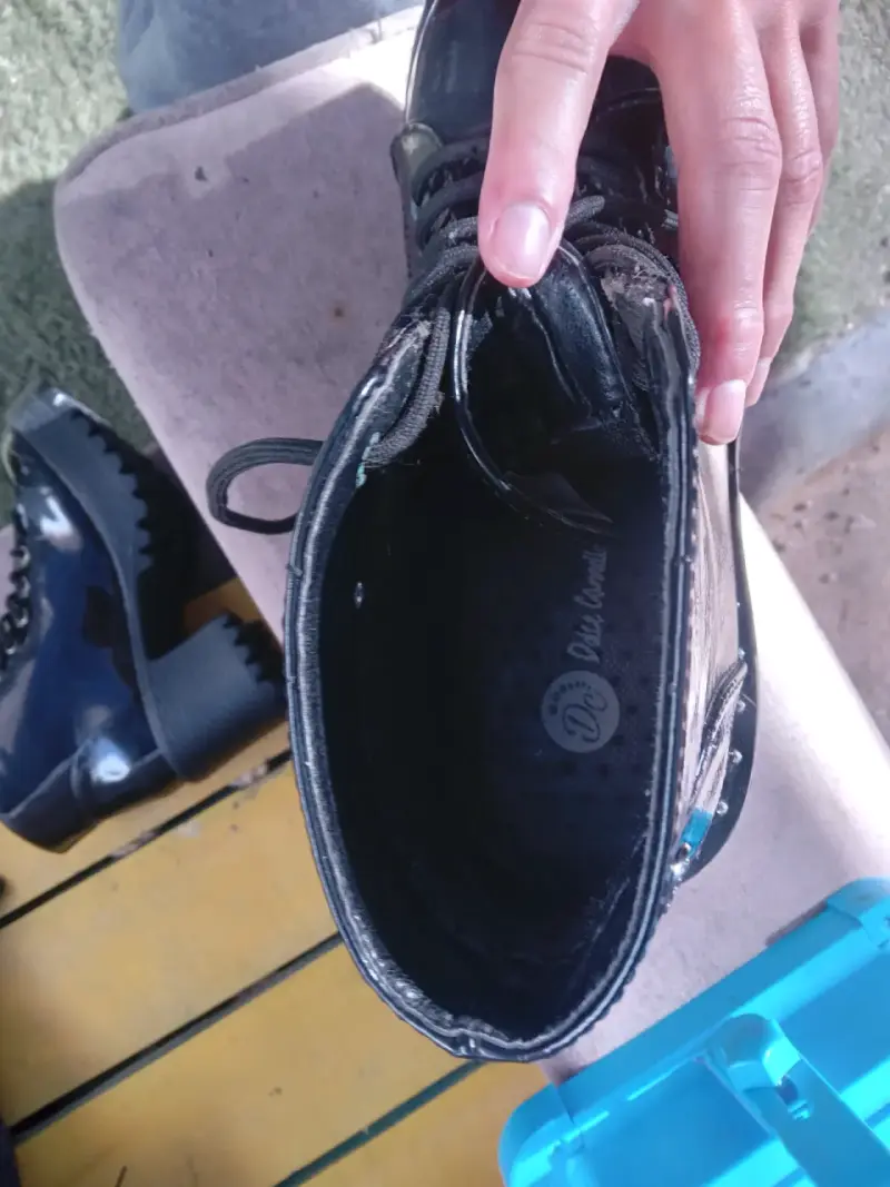 Botines de charol negro con plataforma alta - 3