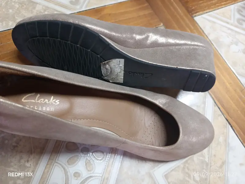Zapatos planos Clarks Artisan color beige - 6